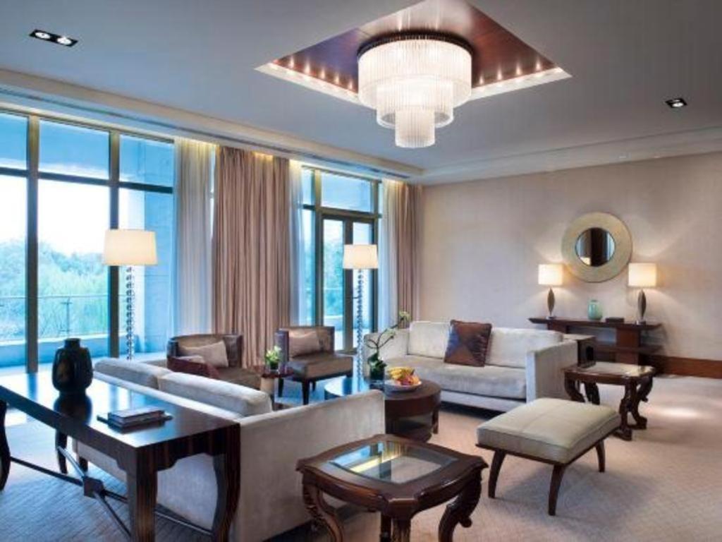Suzhou Jinji Lake Grand Hotel Exterior photo