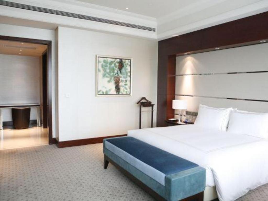 Suzhou Jinji Lake Grand Hotel Exterior photo