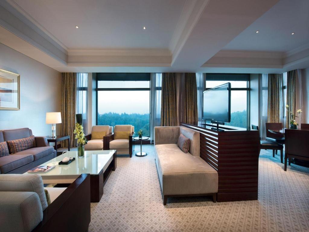 Suzhou Jinji Lake Grand Hotel Exterior photo