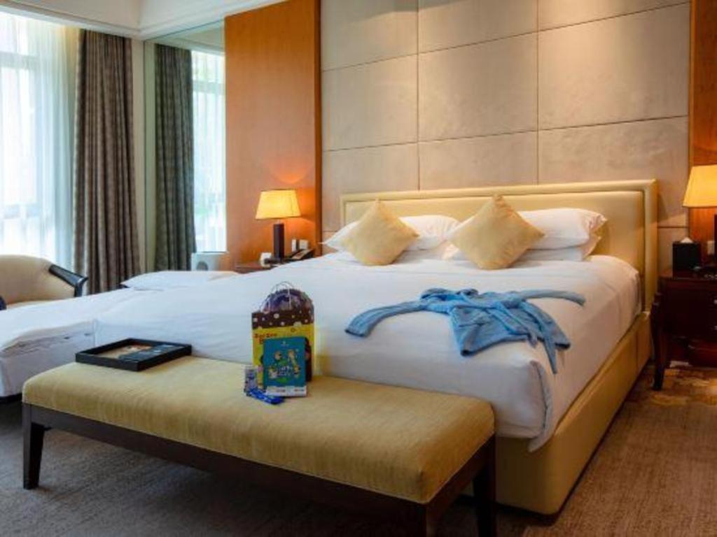 Suzhou Jinji Lake Grand Hotel Exterior photo
