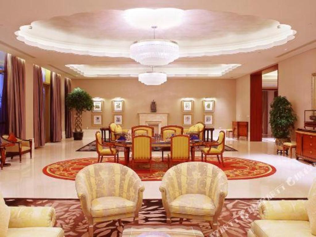 Suzhou Jinji Lake Grand Hotel Exterior photo